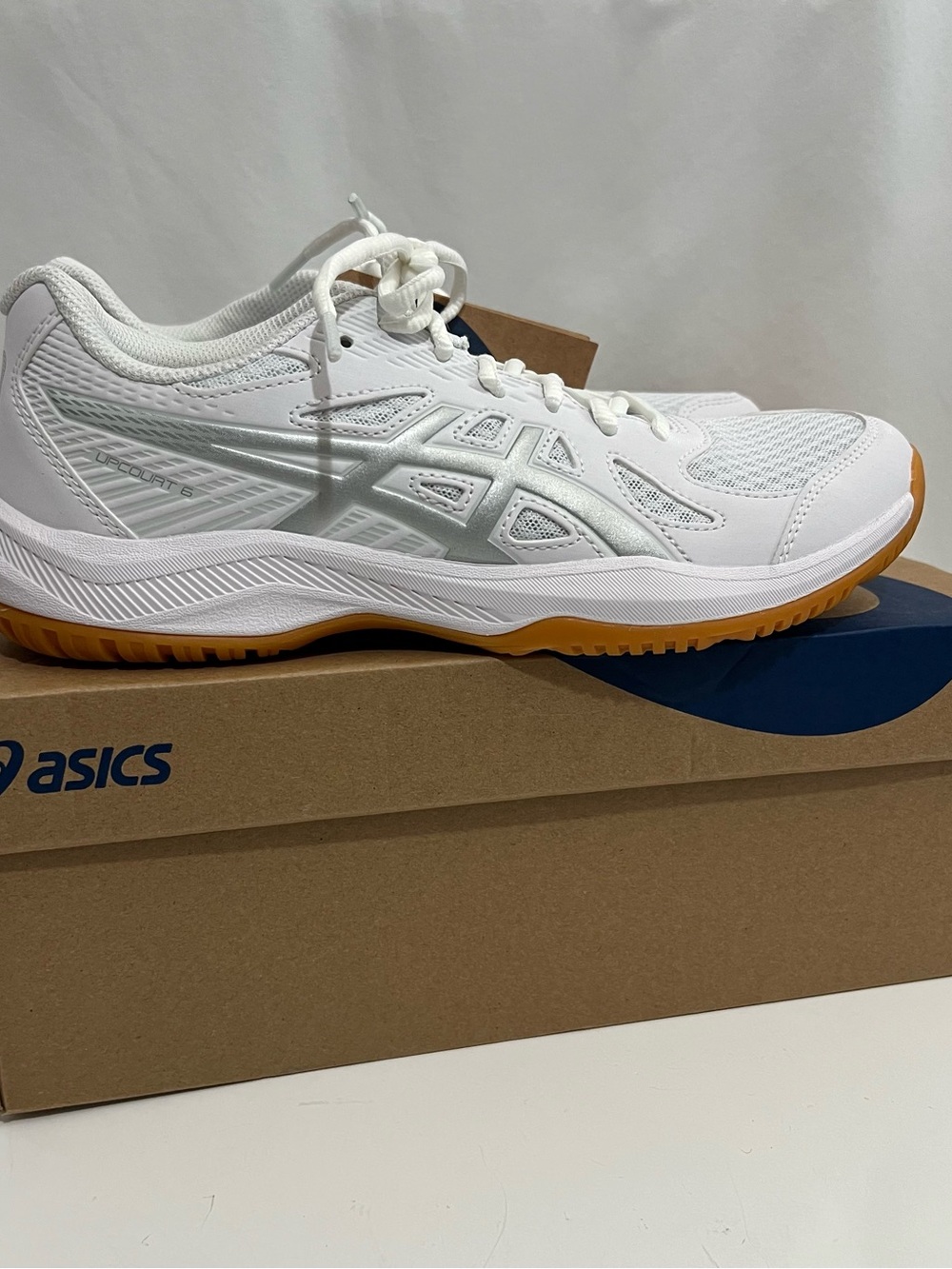 ASICS Women's Upcourt 6 Volleyball Shoes White & Silver Size 8.5 New - Picture 2 of 13